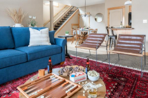 Deschutes by AvantStay Two Story Modern Cabin Only 10-Minutes From DT Bend